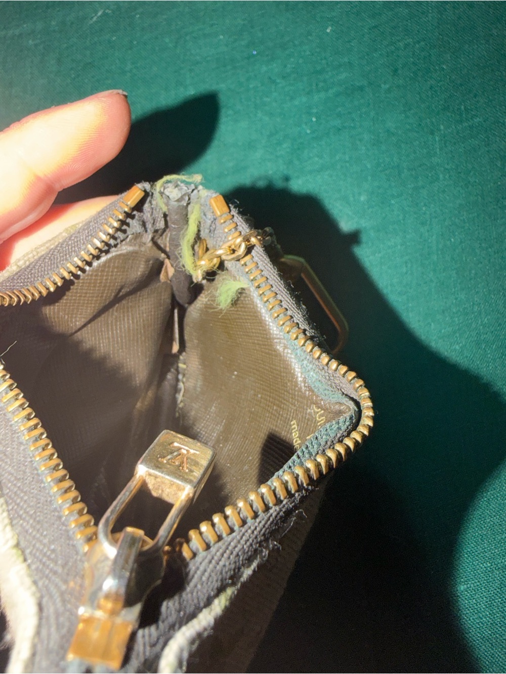 Vintage Louis Vuitton Beige Monogram Canvas Key Pouch - Picture 4 of 6